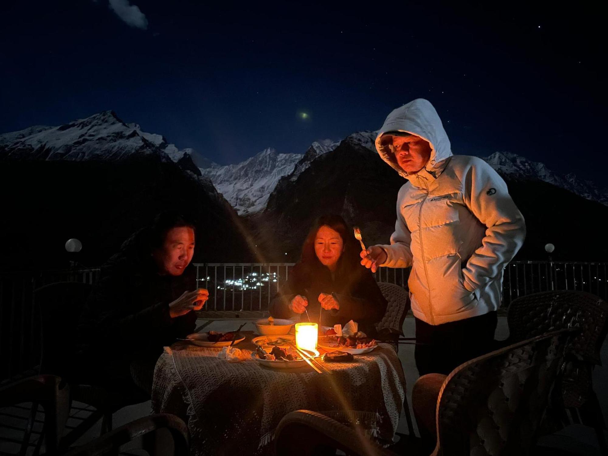 Hunza Lounge Hotel Karimabad  Kültér fotó